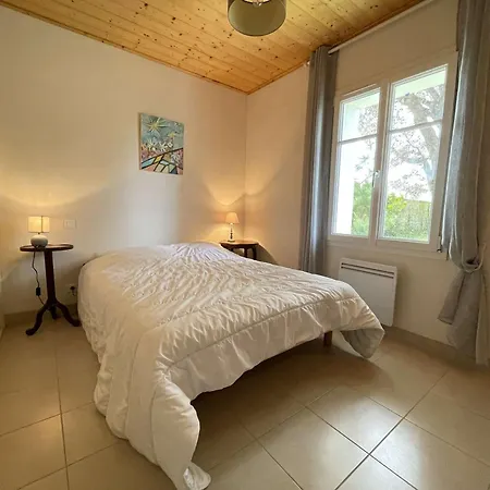 Maison Independante Avec Terrasse, Proche Et Terrain De 1100 M², - Fr-1-224b-108 누아르무티에 앙 릴