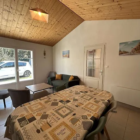 Ferienhaus Maison Independante Avec Terrasse, Proche Et Terrain De 1100 M², - Fr-1-224b-108 *